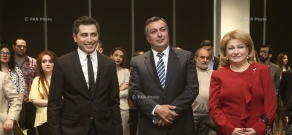 Լուսանկարիչ Դավիթ Հակոբյանի «Հողի դողը ոտքերի տակ» լուսանկարչական պատկերագրքի շնորհանդեսը