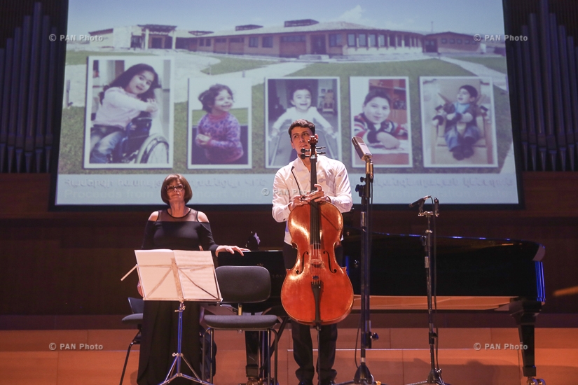 Благотворительный концерт виолончелиста Нарека Ахназаряна и пианистки Гаяне Ахназарян