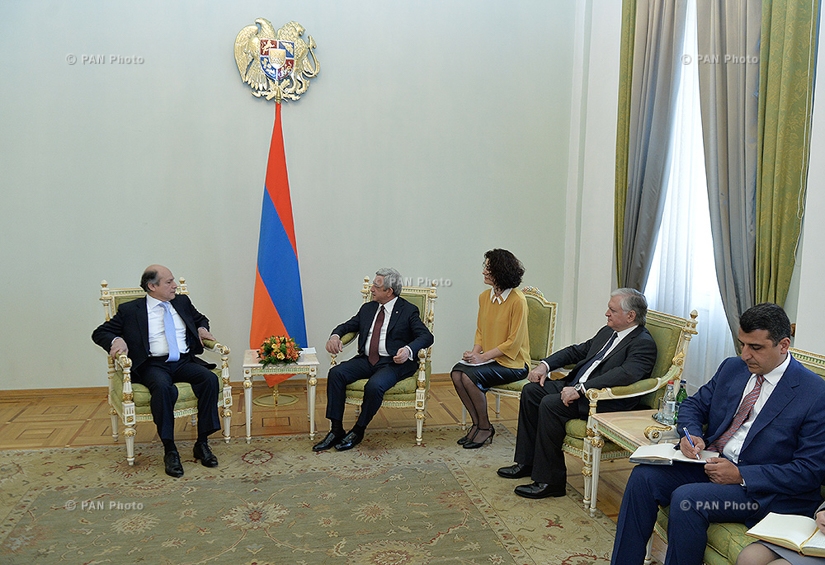 Newly appointed Ambassador of Peru  Luis Benjamin Chimoy Arteaga presented his credentials to Armenian President Serzh Sargsyan
