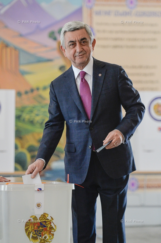 Elections to the Yerevan City Council: Prseident Serzh Sargsyan votes