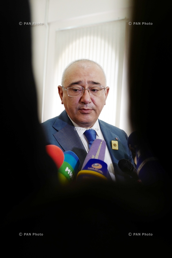 Председатель ЦИК Армении Тигран Мукучян представил предварительные результаты выборов в Совет старейшин Еревана