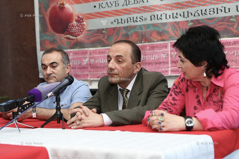 Пресс-конференция бывшего депутата Национального Собрания Армении Тевана Погосяна и политолога Рубена Меграбяна