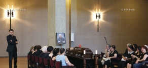 Церемония прощания с джазменом Арменом Тутунджяном (Чико) 