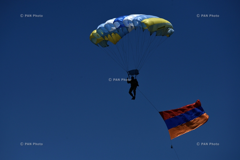 Event dedicated to the 25th anniversary of the formation the RA Armed Forces' Aviation Department at 'Erebuni' airport
