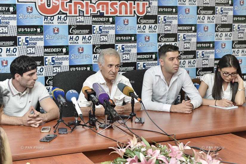 Press conference of head coach for the Armenia boxing team Davit Torosyan and European boxing champion Hovhannes Bachkov 