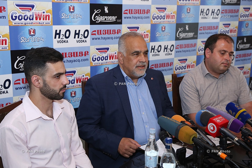 Press conference of Heritage party leader Raffi Hovannisian