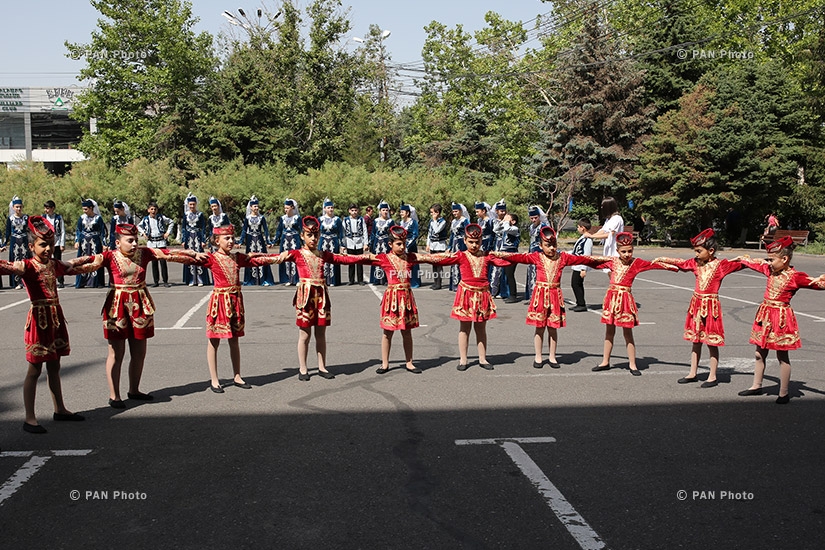 Культурный центр Административного округа Нор Норк организовал флеш-моб, посвященный Дню Конституции Армении