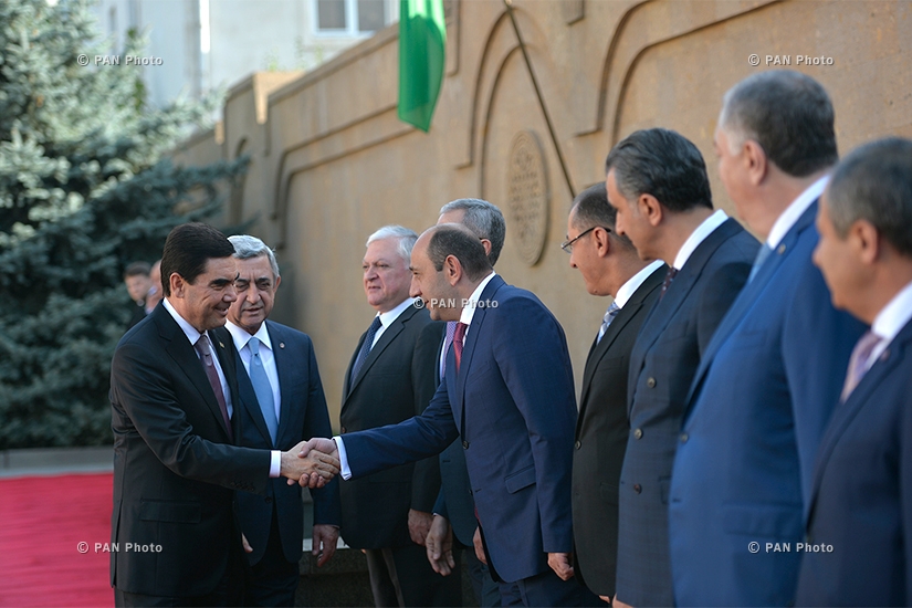 Official welcoming ceremony for President of Turkmenistan Gurbanguly Berdimuhamedow at RA Presidential Palace