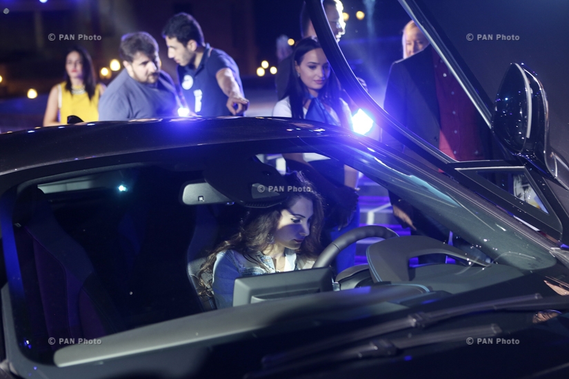 Презентация BMW i8 с гибридным двигателем в Армении 