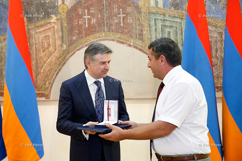 Prime Minister Karen Karapetyan hands high State awards on 26th anniv. of Armenia’s Independence