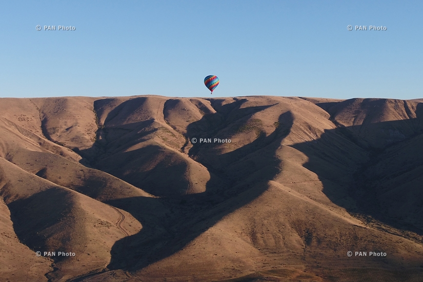 Hot air baloons flying over Yerevan and Garni