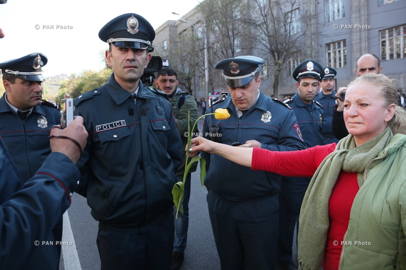 Акция протеста против премьерства Сержа Саргсяна на улицах Еревана: День 4