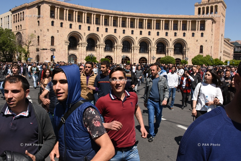 Protest against Armenia's ex-president Serzh Sargsyan's appointment as prime minister in Yerevan: Day 5