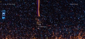 Митинг против премьерства третьего президента Армении Сержа Саргсяна на Площади Республики: День 6