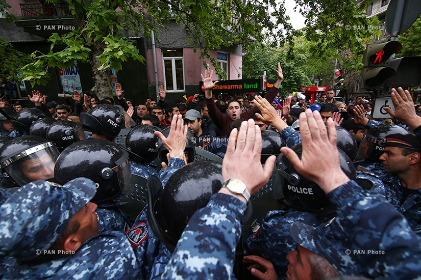 Protest against Armenia's ex-president Serzh Sargsyan's appointment as prime minister in Yerevan: Day 9
