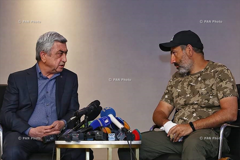 Meeting of Armenian Prime Minister Serzh Sargsyan and the opposition leader Nikol Pashinyan in Yerevan's Marriott hotel 