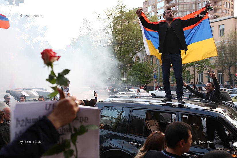 Атмосфера в Ереване после отставки премьер-министра Сержа Саргсяна  