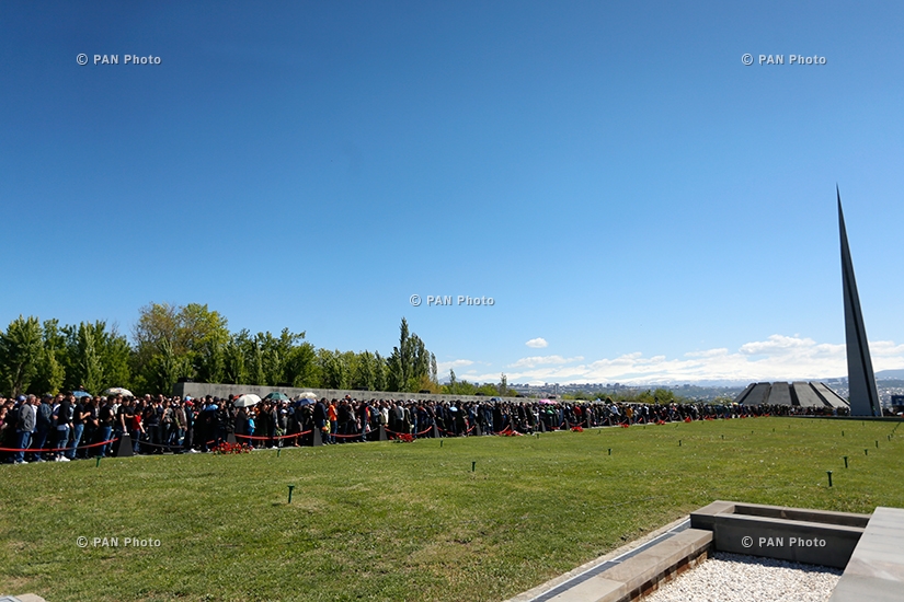 103-я годовщина Геноцида армян: Высокопоставленные должностные лица Армении посетили мемориальный комплекс Цицернакаберд в Ереване