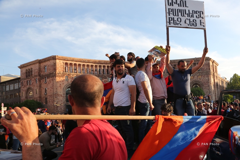Акции неповиновения в Ереване с требованием отставки Республиканской партии Армении
