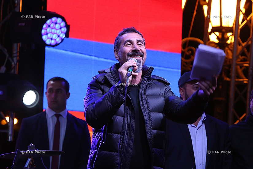 Armenia PM candidate Nikol Pashinyan and a crowd of excited supporters welcome SOAD frontman, rock musician Serj Tankian at Yerevan's Republic Square