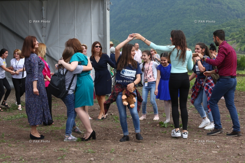 Открытие образовательного центра «СМАРТ» в селе Дебет Лорийской области Армении