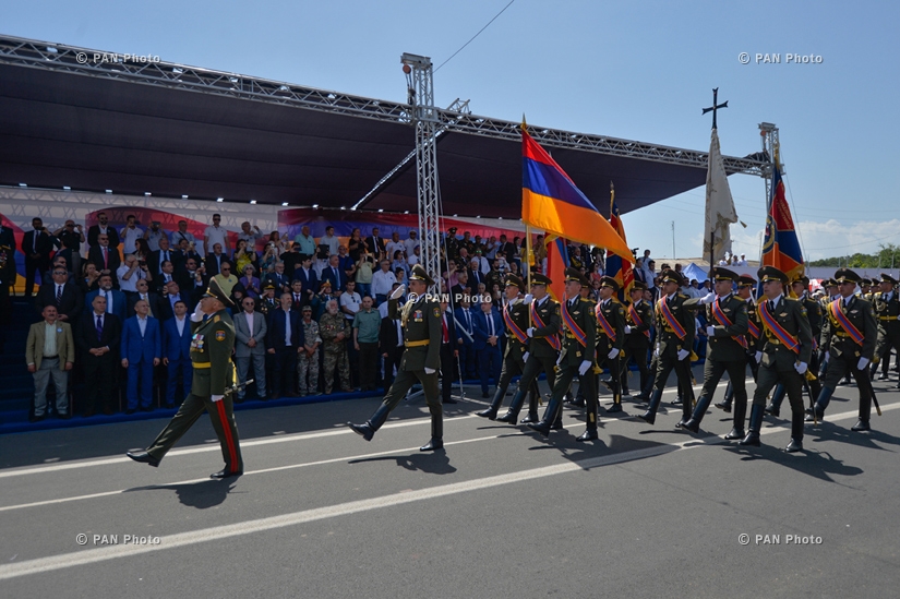 Праздничные мероприятия по случаю 100-летия становления Первой Республики Армения в Сардарапате 