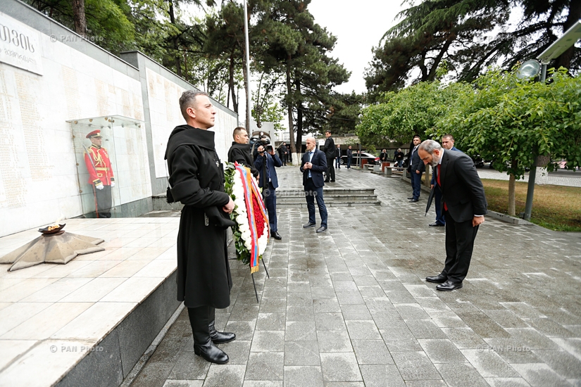 Թբիլիսիում վարչապետ Նիկոլ Փաշինյանի գլխավորած կառավարական պատվիրակության դիմավորման արարողությունը 
