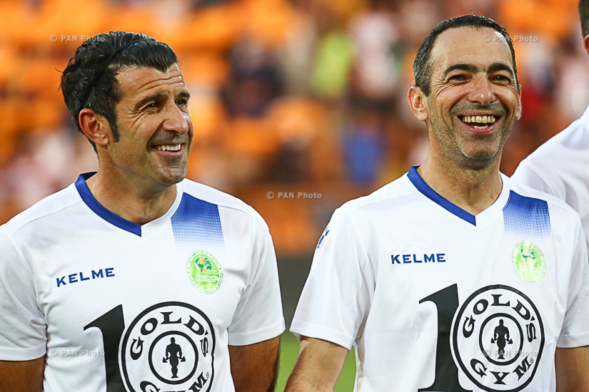 Football legends clash in friendly match between the teams of Latin America and Europe