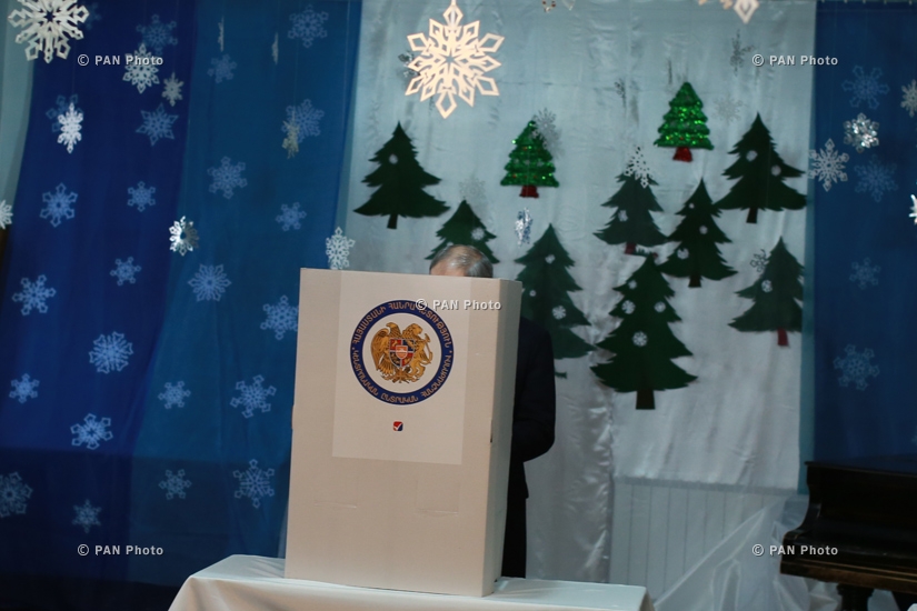 Վարչապետի պաշտոնակատար Նիկոլ Փաշինյանը քվեարկել է ԱԺ արտահերթ ընտրություններում 
