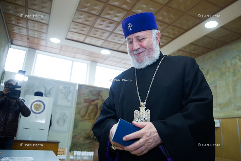 Catholicos of All Armenians Karekin II votes in Armenis'a snap parliamentary elections 