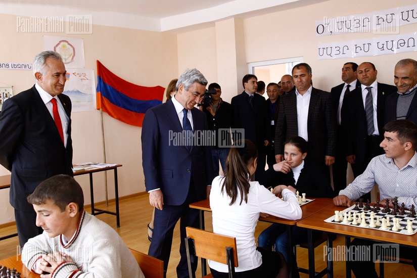ՀՀ նախագահ Սերժ Սարգսյանն այցելեց Արագածոտնի մարզի N2 հիմնանորոգվող դպրոց