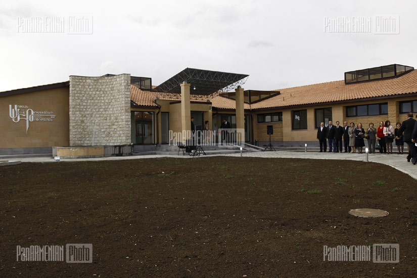 ՀՀ նախագահ Սերժ Սարգսյանը մասնակցեց  Կոշի ամբուլատոր կենտրոնի բացման արարողությանը