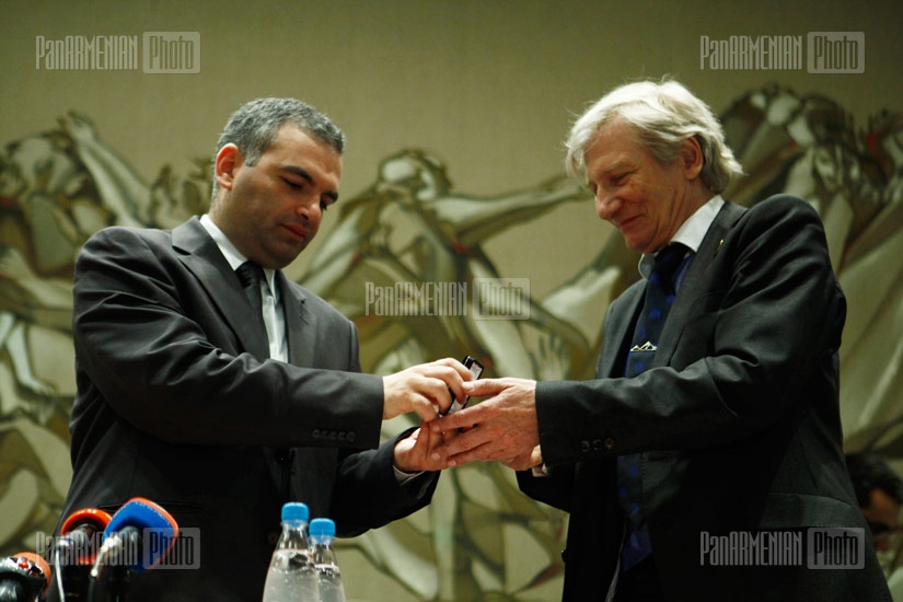 Ցեղասպանության թանգարան-ինստիտուտում կայացավ մամլո ասուլիս` ՅՈՒՆԵՍԿՈ-ի ցեղասպանության գծով մասնագետների մասնակցությամբ