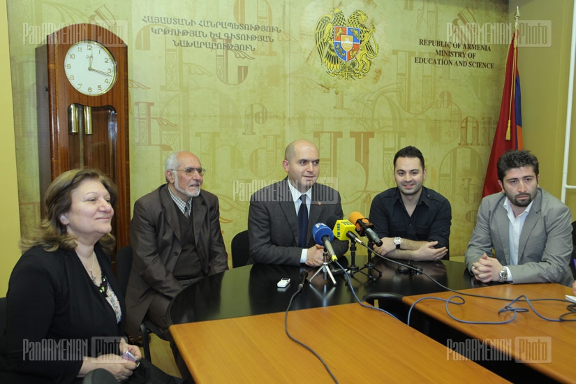 ՀՀ ԿԳՆ-ում տեղի ունեցավ վերջին զանգին նվիրված երգի տեսահոլովակի շնորհանդես