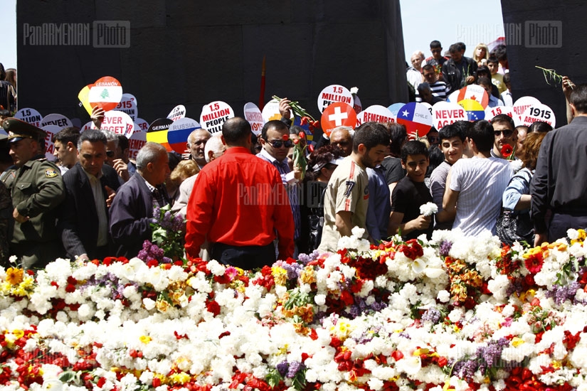 Commemoration ceremony of Genocide victims at Armenian Genocide Memorial