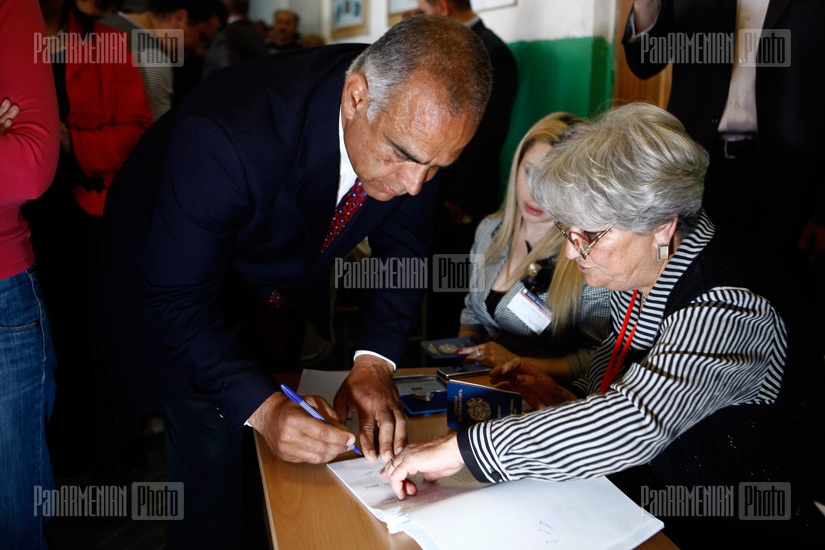 Parliamentary elections: Heritage party President Raffi Hovannisian