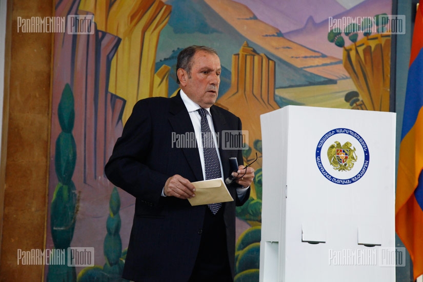 Парламентские выборы: Лидер АНК Левон Тер-Петросян