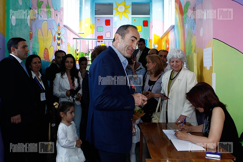 Parliamentary elections: second president Robert Kocharyan