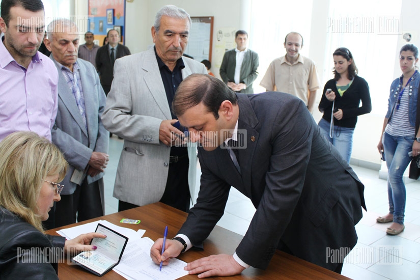 Parliamentary elections: Yerevan mayor Taron Margaryan