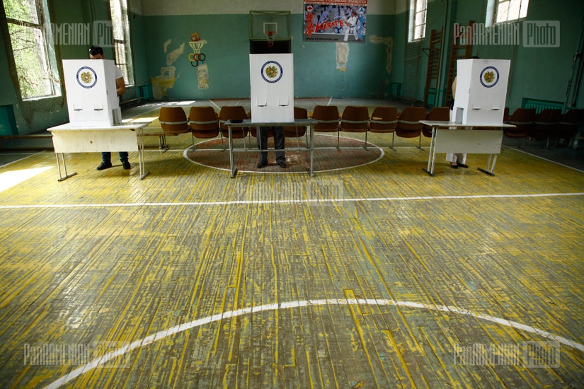 Parliamentary elections: voters in Yerevan