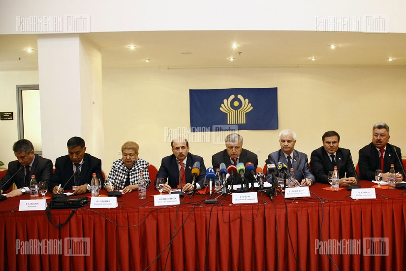 Press conference of CIS observation mission representatives