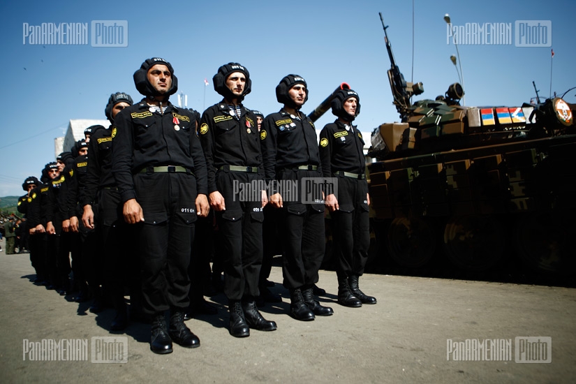 Парад, посвященный 20-летию освобождения Шуши и формирования Армии обороны НКР