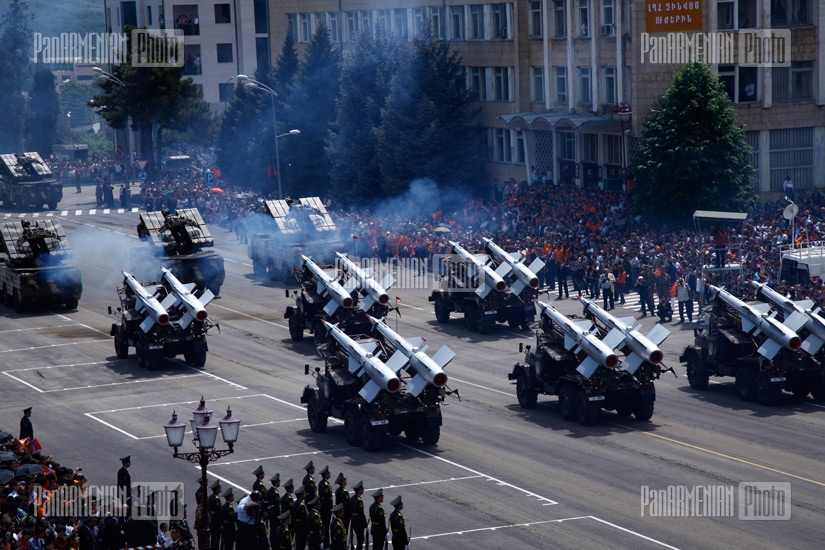 Парад, посвященный 20-летию освобождения Шуши и формирования Армии обороны НКР