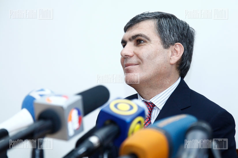 Пресс-конференция председателя партии Республика Арама Саркисяна