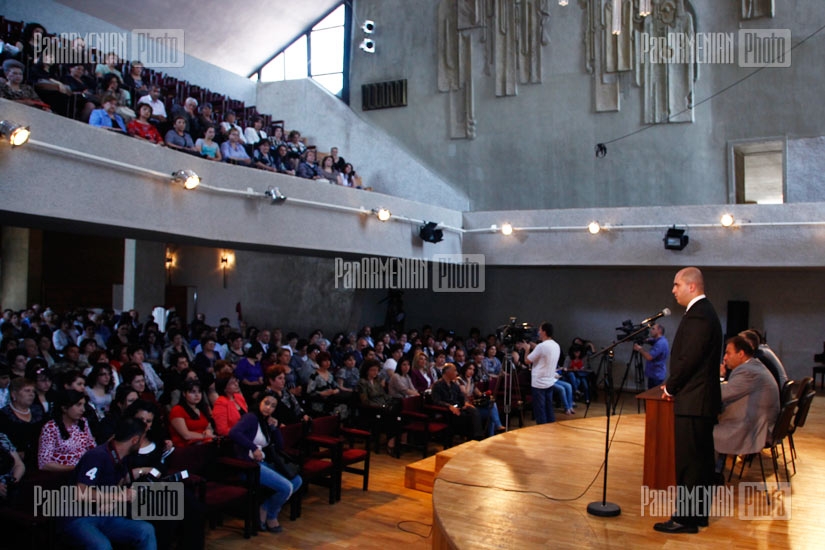 RA Minister of Education and Science and Tashir organization present awarding program of pedagogues 