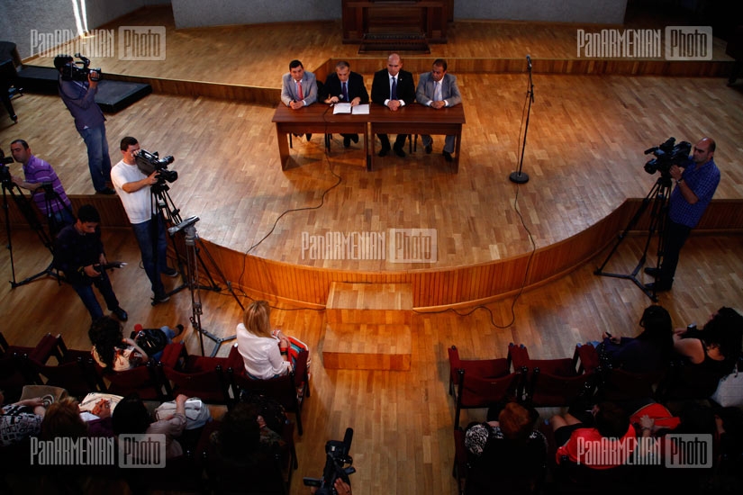 RA Minister of Education and Science and Tashir organization present awarding program of pedagogues 