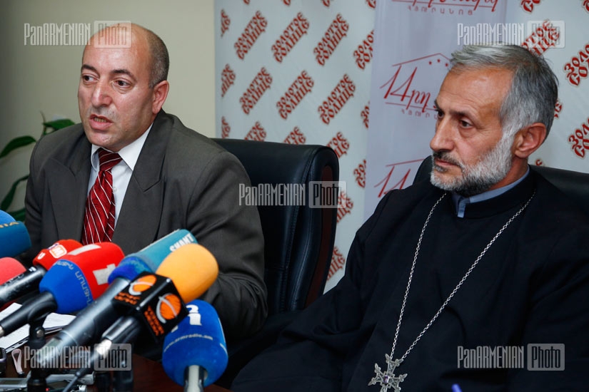 Արաբկիր համայնքի հոգևոր հովիվ `Տեր Բաբկեն Քահանա Հայրապետյանի և Իրավաբանների և հոգեբանների միջազգային ասոցիացիա Հկ նախագահ Խաչատուր Մարոզյանի ասուլիսը