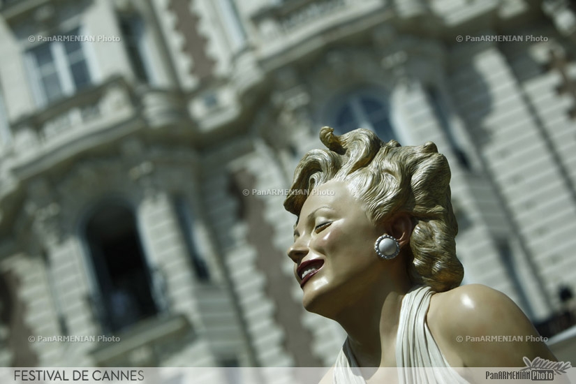 Marilyn Monroe's statue