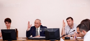 Central electoral commission holds a session