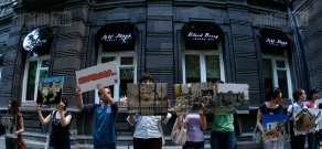 March for preservation of endangered old buildings of Yerevan